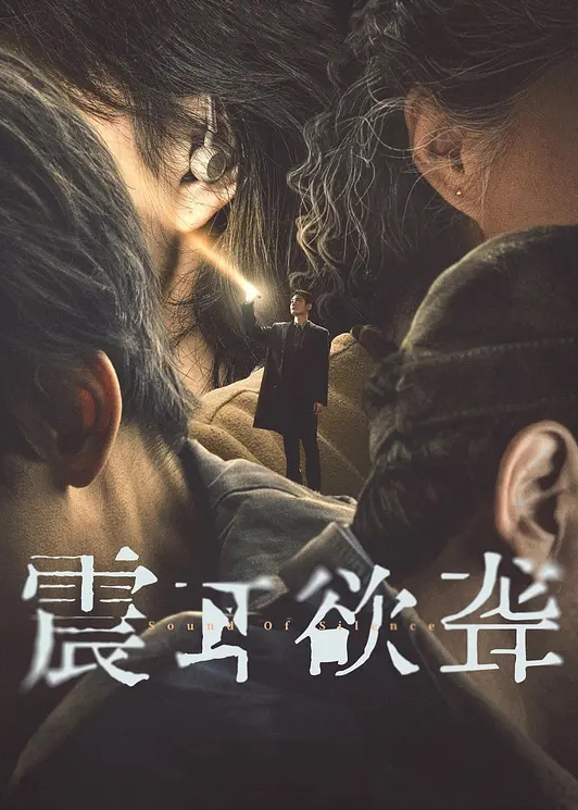 20205781414用户上传商场全景厕拍系列_看起来很社会的大姐抽烟姿势很霸气 - 撸鸡鸡